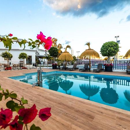 Hotel Residencia Deportiva Rozarossa Estepona Esterno foto