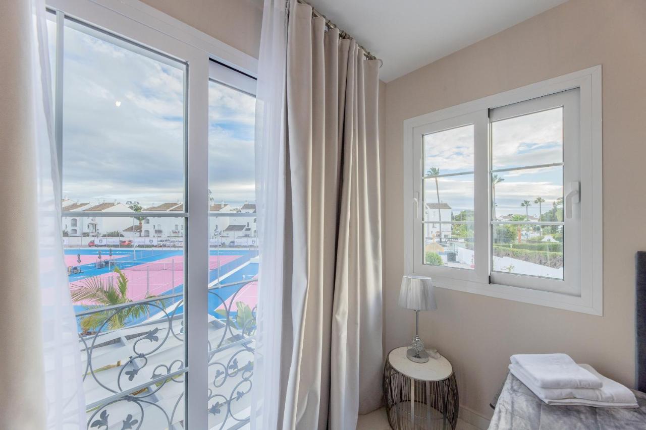 Hotel Residencia Deportiva Rozarossa Estepona Esterno foto