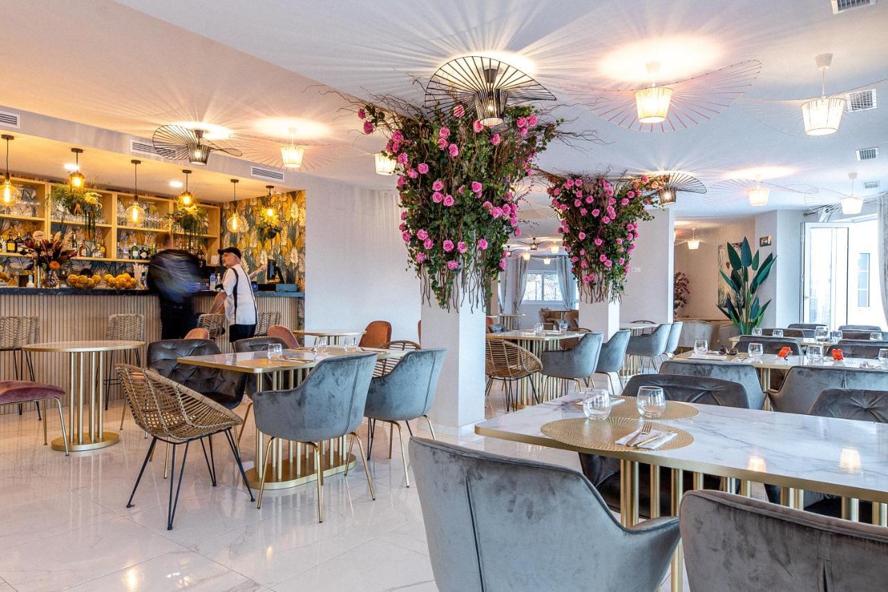 Hotel Residencia Deportiva Rozarossa Estepona Esterno foto